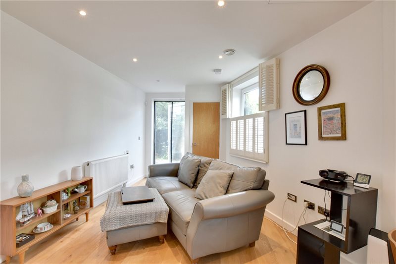 Blackwall Lane, Greenwich, London, SE10