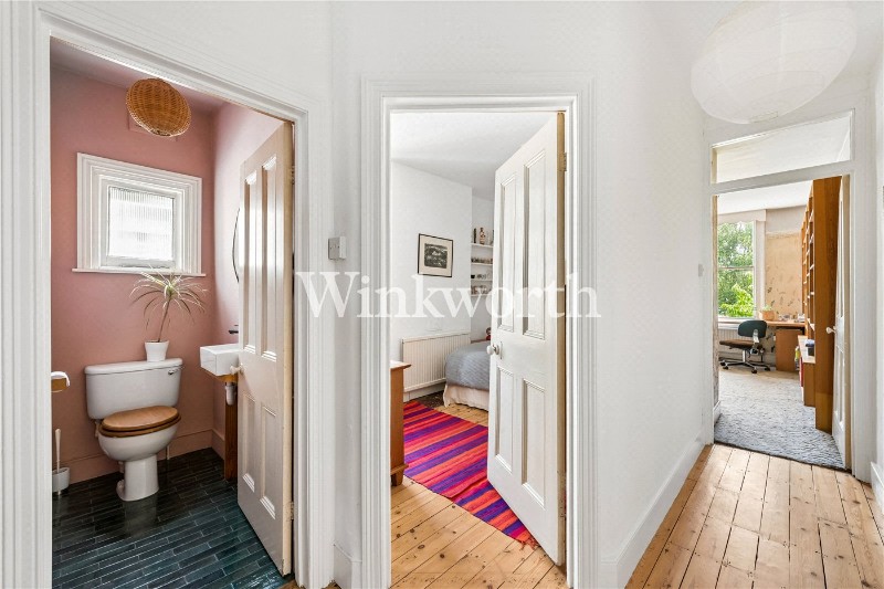 Lakeside Road, London, N13