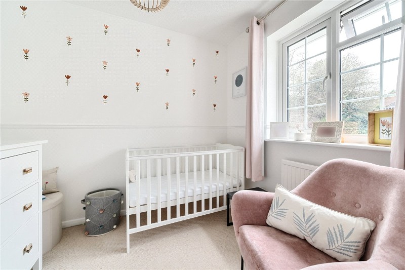 Arthur Close, Bagshot, GU19