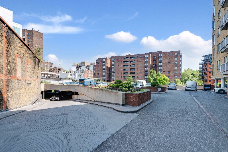 North Bank, St John&#39;s Wood, London, NW8