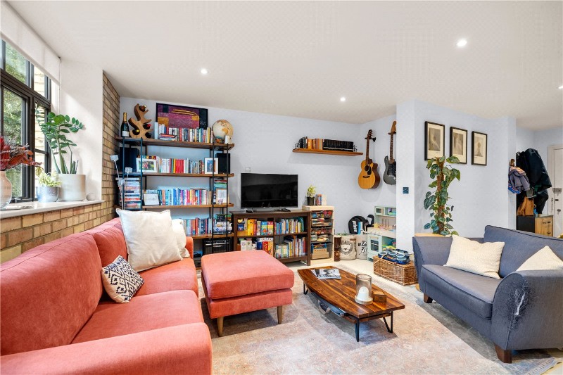 Rampart Street, London, E1