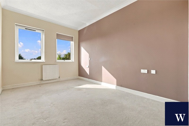 Hamilton Square, Sandringham Gardens, Finchley, London, N12
