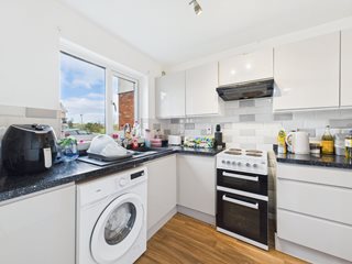 Godfreys Gardens, Bow, Crediton, Devon, EX17