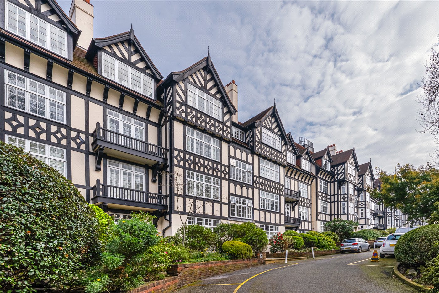Clifton Court, Northwick Terrace, London, NW8