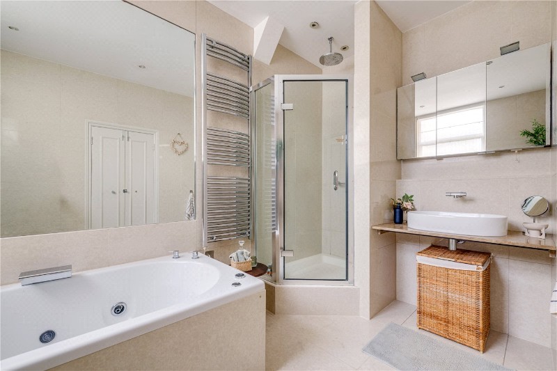 Bovingdon Road, London, SW6