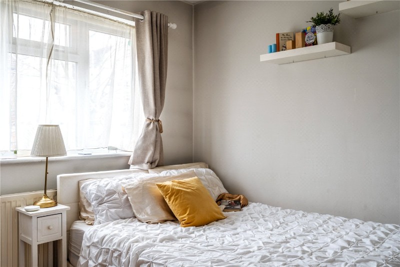 Estreham Road, London, SW16