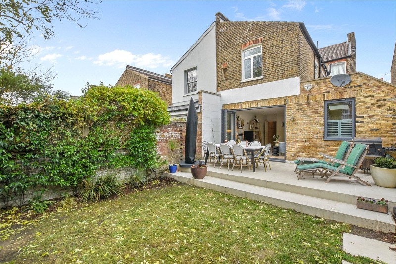 Leighton Gardens (GFF), London, NW10