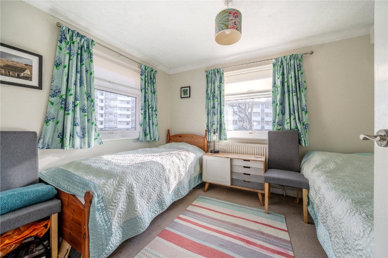 Waterside Close, London, SE16