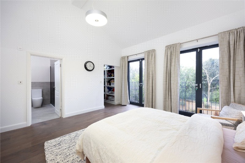 Woodborough Road, London, SW15