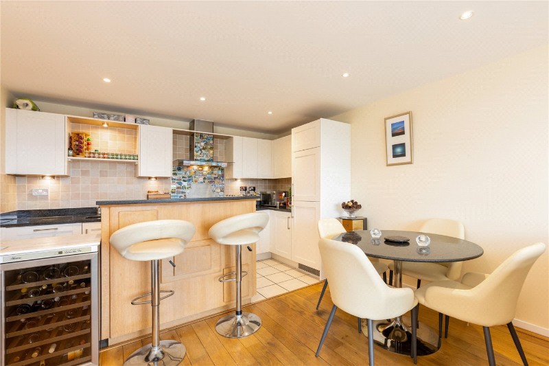 Scott Avenue, London, SW15