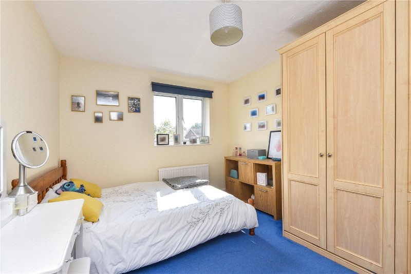 Stonechat Close, Petersfield, Hampshire, GU31