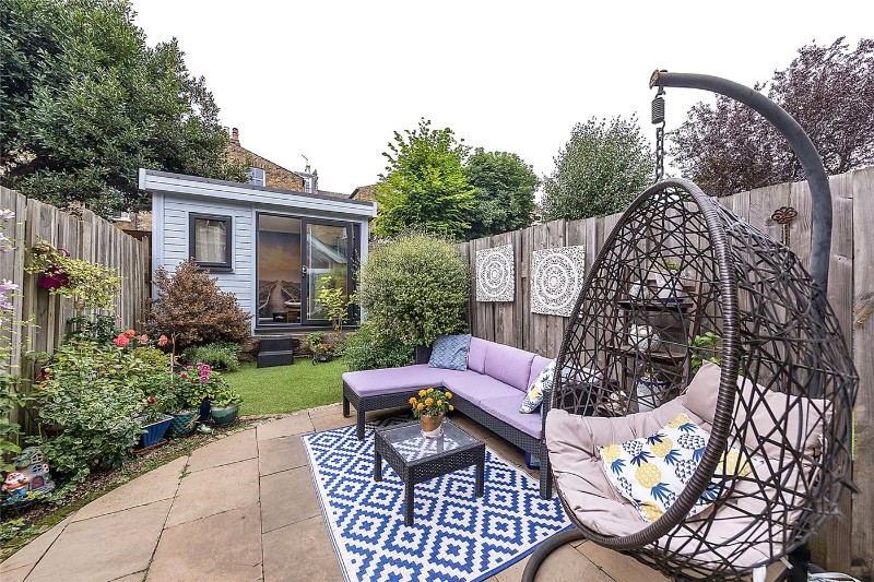 Cromford Road, London, SW18