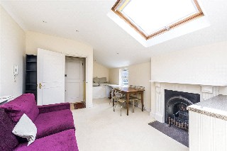 Kingscourt Road, London, SW16