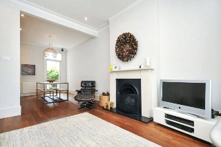Leighton Gardens, London, NW10