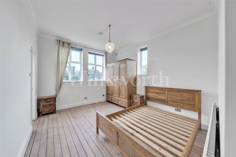 Golders Green Road, London, NW11