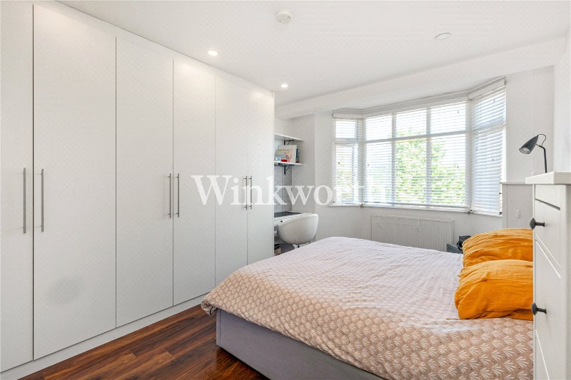 Lynbridge Gardens, London, N13