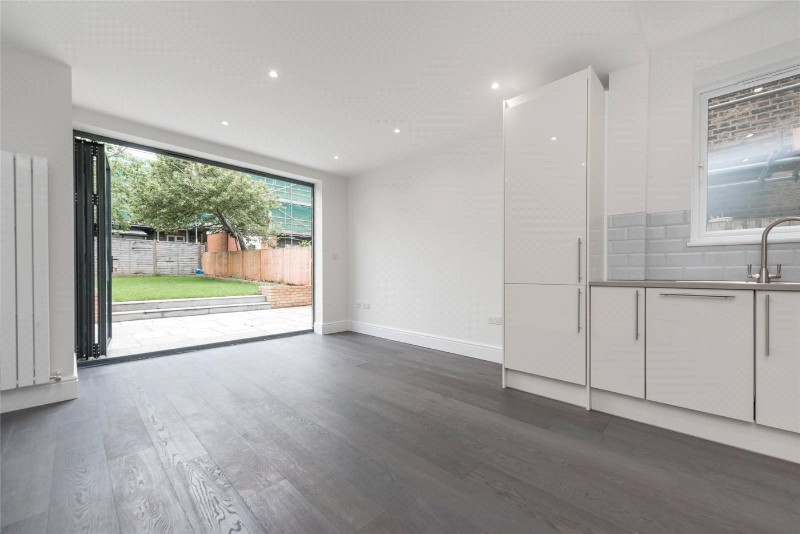 Wrentham Avenue, London, NW10