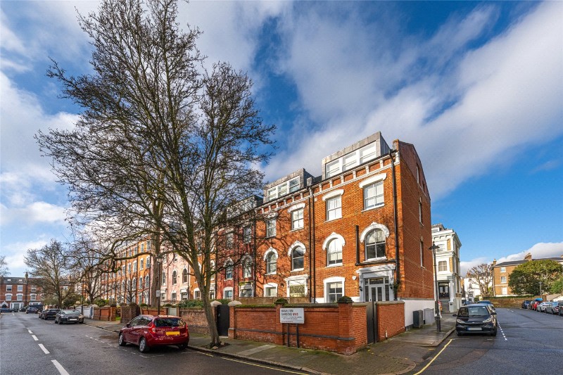 Hamilton Gardens, London, NW8