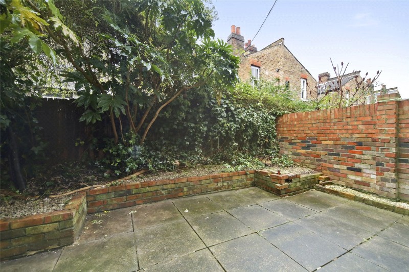 Collingbourne Road, London, W12