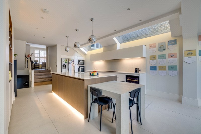 Bovingdon Road, London, SW6