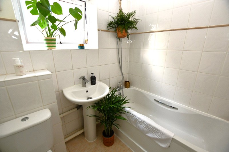 Moor Close, Finchampstead, Wokingham, Berkshire, RG40