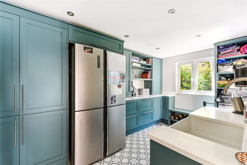 Selborne Close, Petersfield, Hampshire, GU32