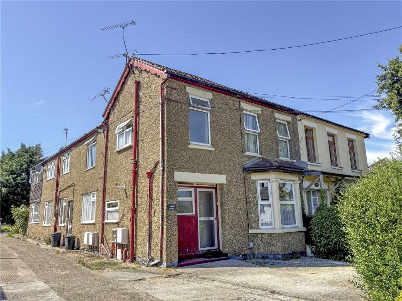 Cedar Road, Benfleet, Essex, SS7