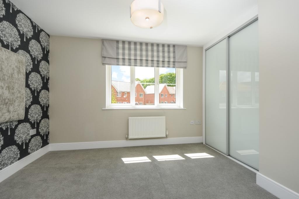 2 bedroom property to rent in Damson Drive, Hartley Wintney, Hook, RG27