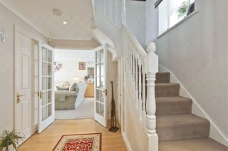 Saint Andrews Gardens, Cobham, Surrey, KT11