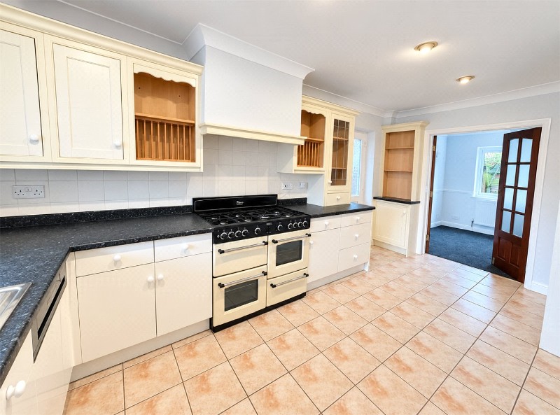 Holmsdale Close, Westcliff-on-Sea, Essex, SS0
