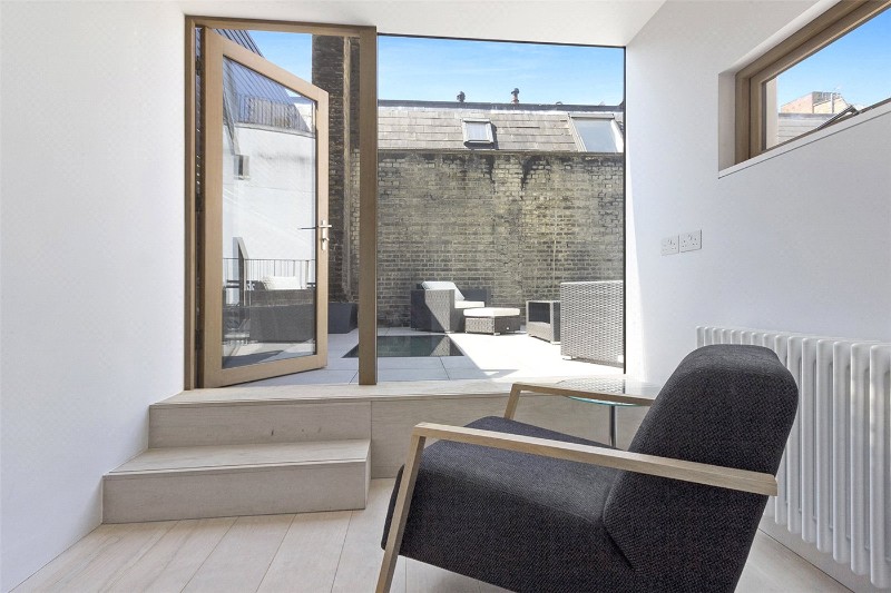 Conway Street, London, W1T