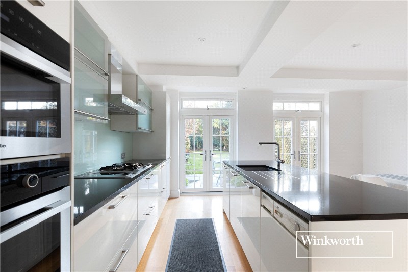 Charnwood Place, Whetstone, London, N20