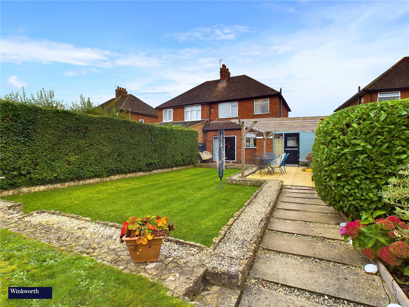 Garden To House