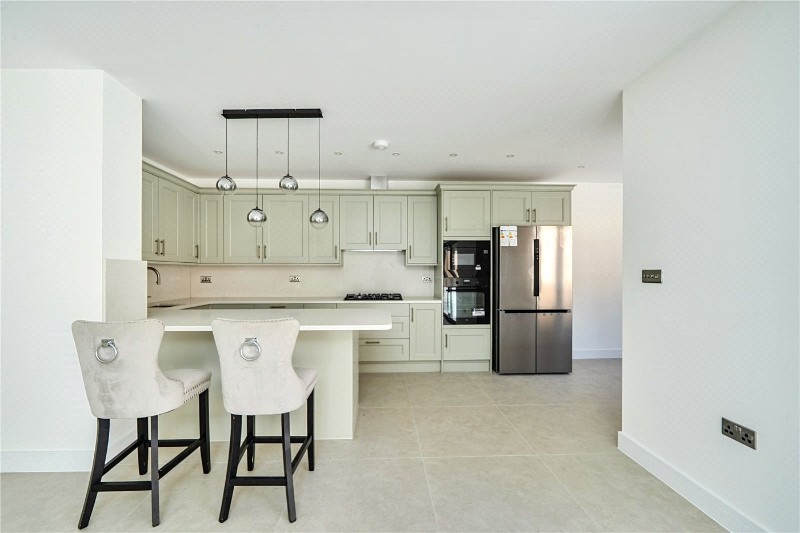 Highview Avenue, Edgware, HA8