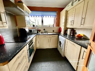 Oakleigh Way, Highcliffe, Christchurch, BH23