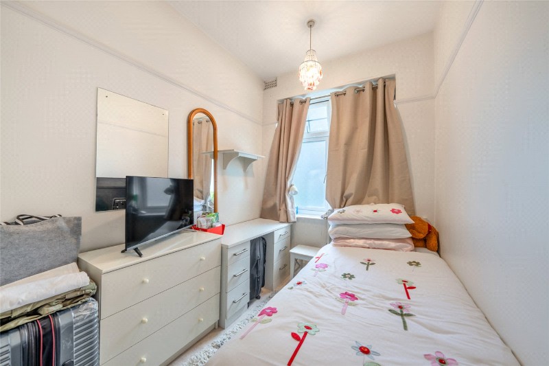 Cholmley Gardens, London, NW6