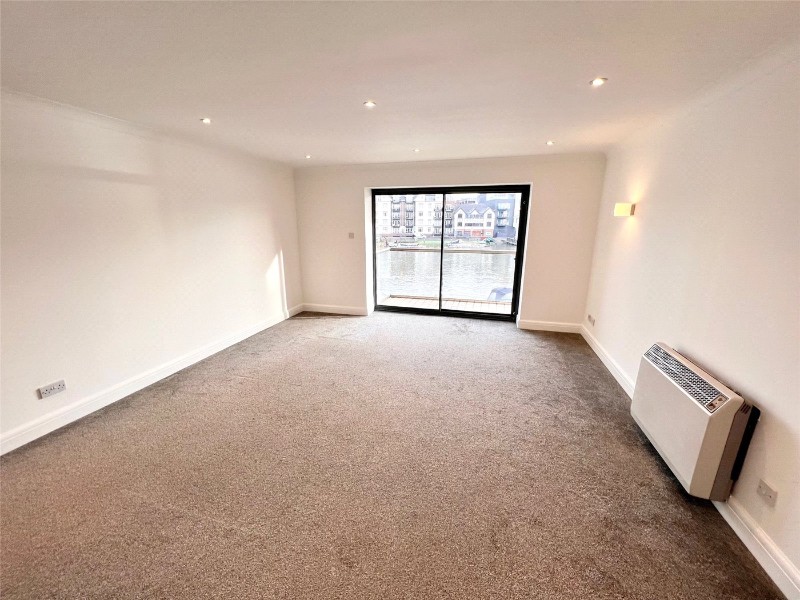 Becketts Place, Hampton Wick, Kingston upon Thames, KT1