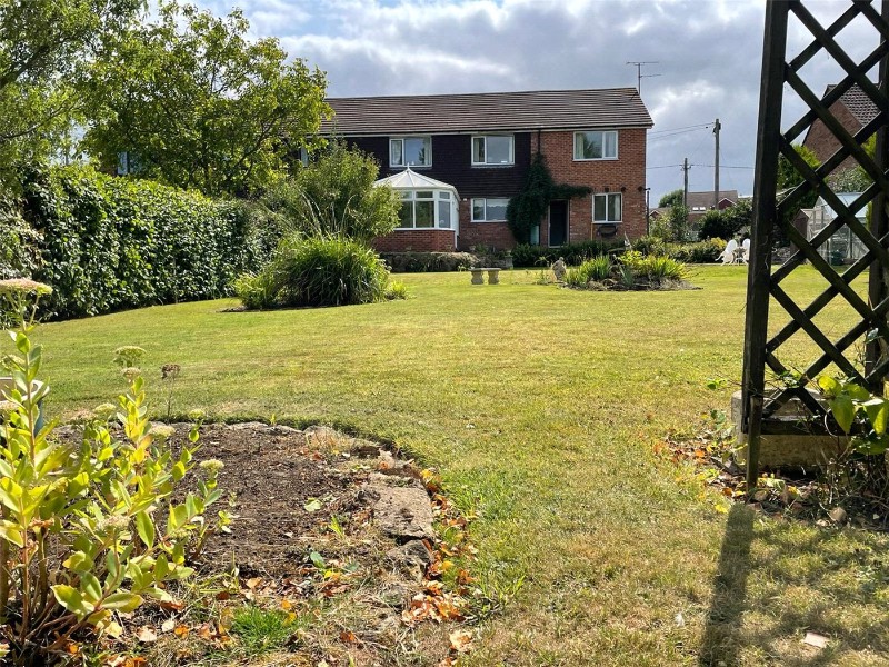 High Street, Worton, Devizes, Wiltshire, SN10