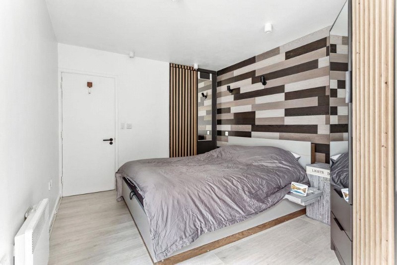 Mears Close, London, E1