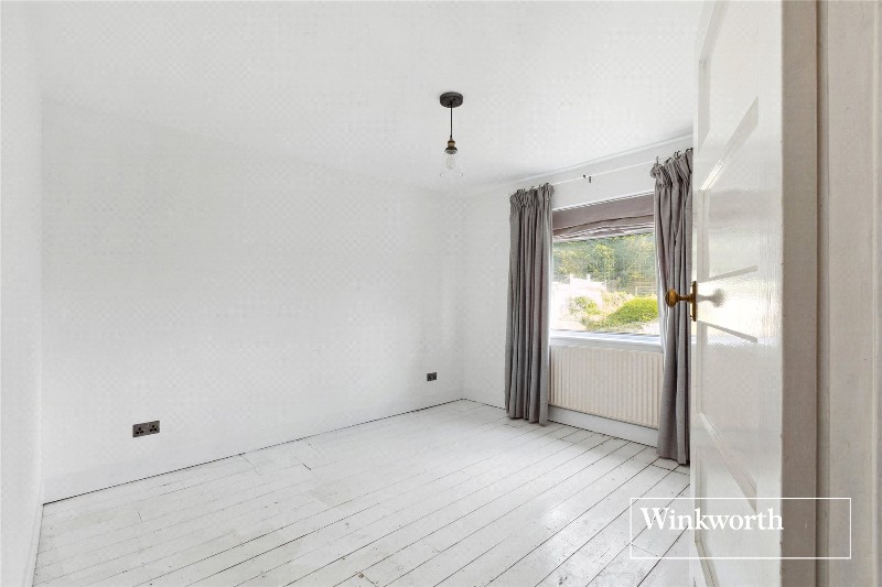 Milton Avenue, Barnet, EN5