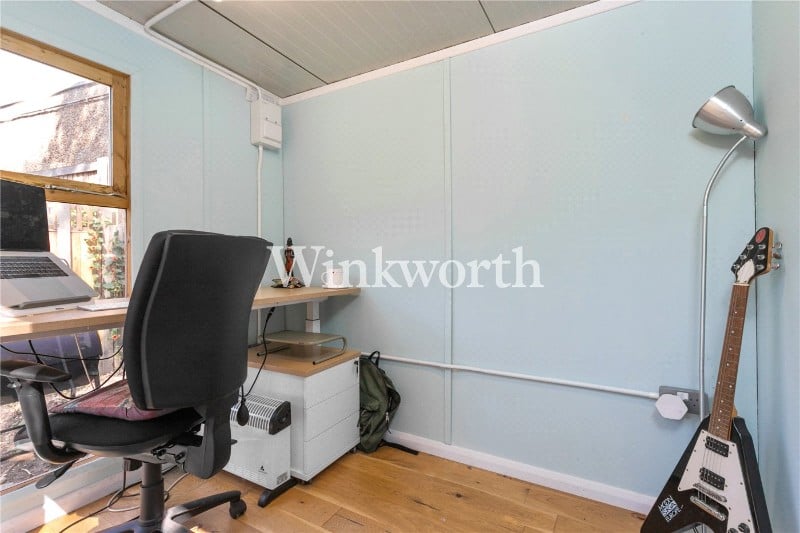 Park Avenue, London, N13