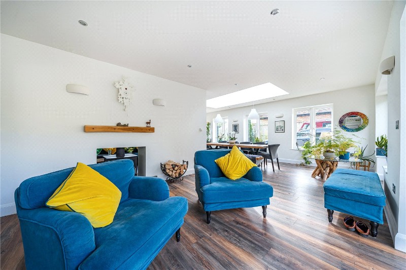 Highlands Road, Farnham, Surrey, GU9