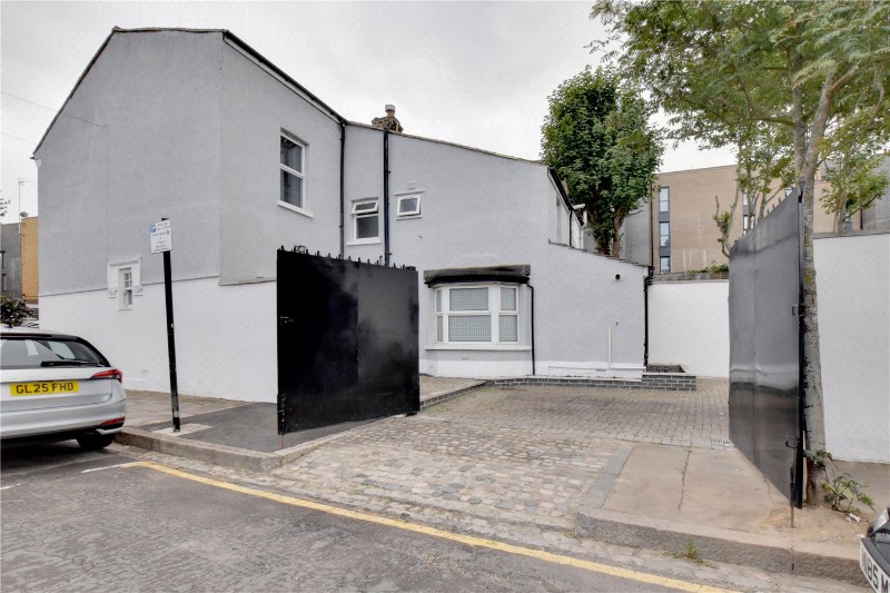 Dupree Road, Charlton, London, SE7