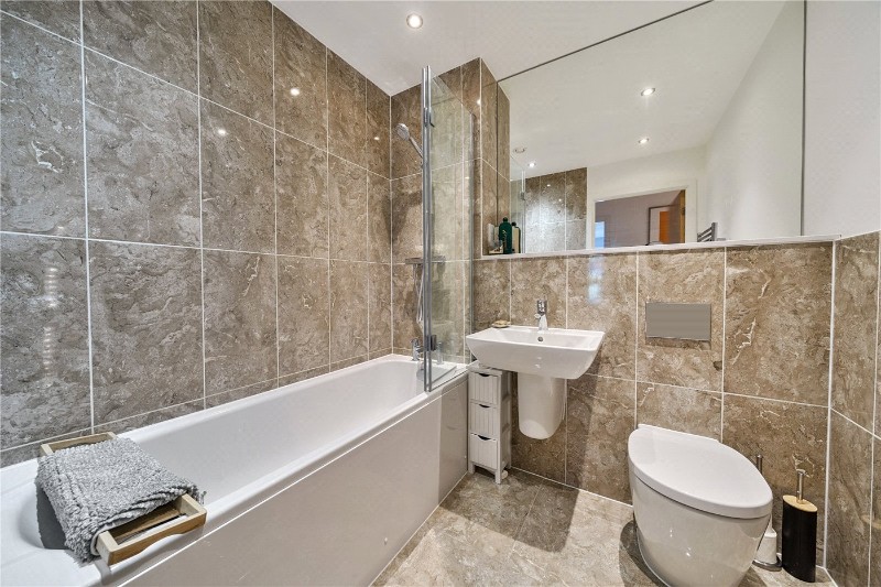 Kingman Way, Newbury, Berkshire, RG14