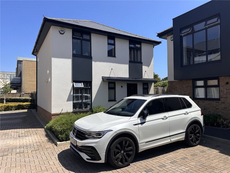 Sunset Mews, Highcliffe, Christchurch, BH23