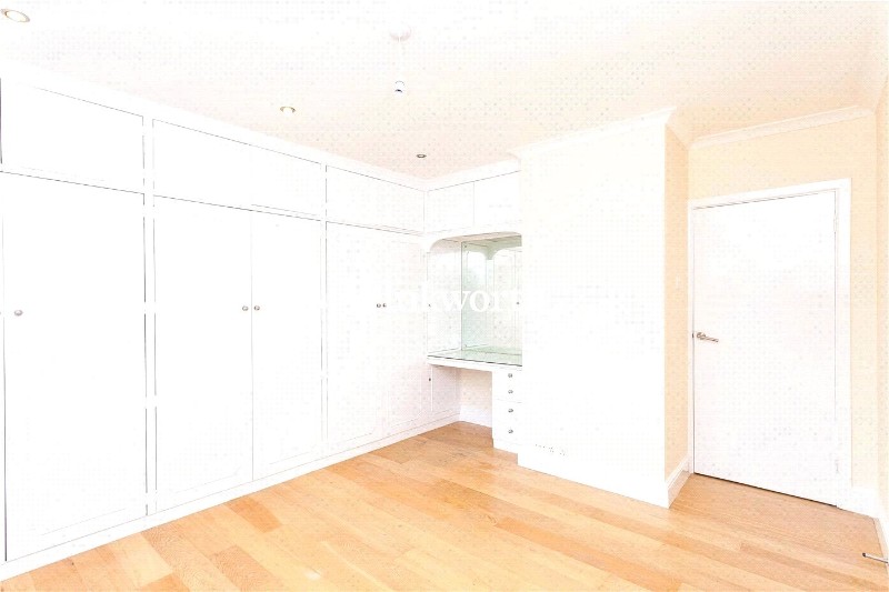 Ray Court, Golders Green Road, London, NW11