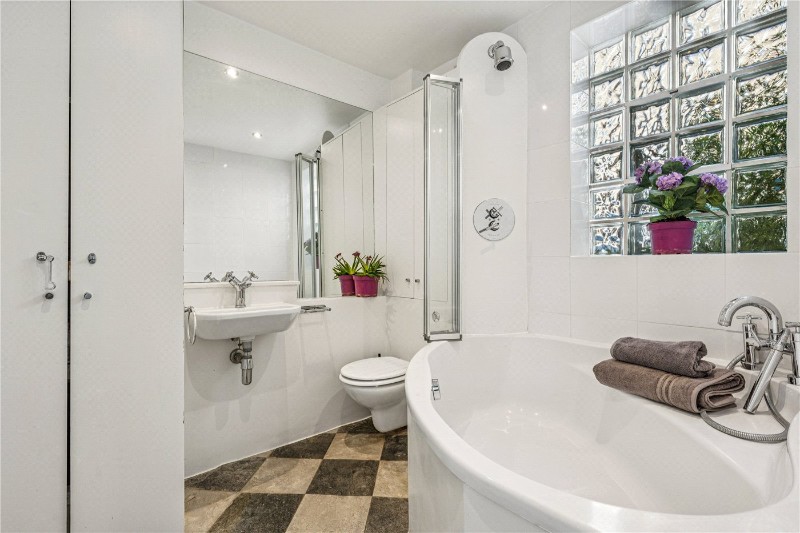 St. Lukes Mews, London, W11