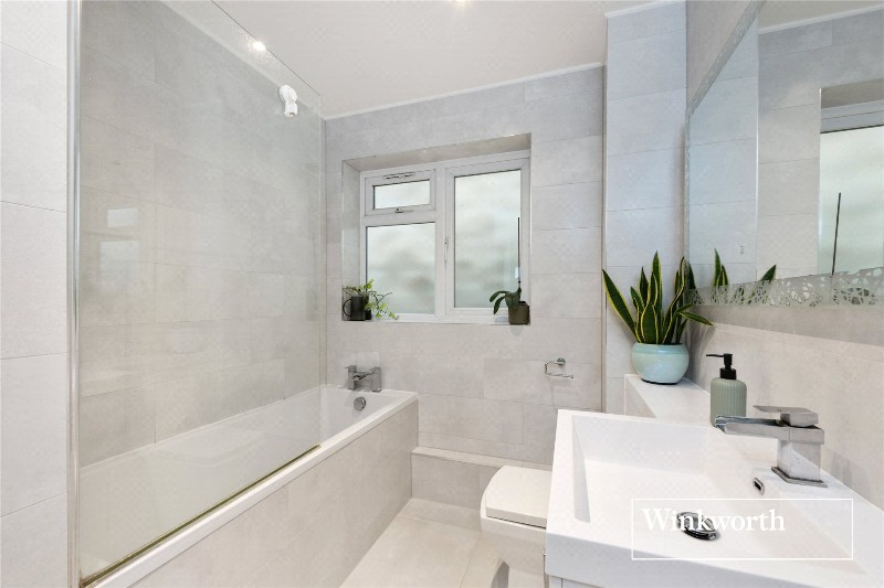 Warwick Road, New Barnet, EN5