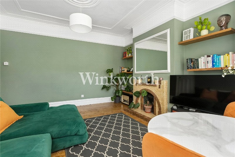 Belsize Avenue, London, N13