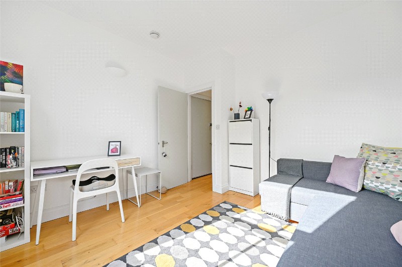 Gayford Road, London, W12